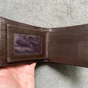Portefeuilles en cuir pour hommes faits à la main, portefeuilles fins à double pliage avec protection RFID, vente en gros, fournisseur OEM, personnalisation de la marque, qualité d'exportation supérieure - Product Image 3