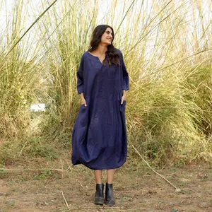 เดรสผ้าฝ้ายลินินสไตล์โบฮีเมียนสำหรับผู้หญิง คอวี แขนสามส่วน ทรงหลวมพลิ้วสบายๆ ชุดเดรสยาวลำลองสำหรับฤดูร้อน - Product Image 3