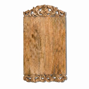 Planche à découper vintage en bois d'orme sculpté, design bord couronné artisanal, surface épaisse et durable, plateau de service alimentaire sûr pour la cuisine - Product Image 4