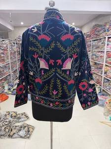 Chaqueta de terciopelo bordada a mano para mujer, con cuello mandarín, manga larga, estampado animal, abrigo de lana para otoño, regalo para ella - Product Image 6