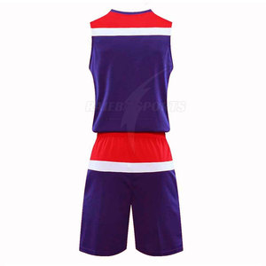 Uniforme de Baloncesto OEM, Conjunto Deportivo con Tela 100% Poliéster Transpirable para Mayor Comodidad Durante los Juegos - Product Image 3