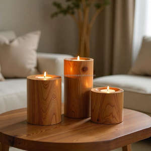 Portavelas Redondo de Madera de Acacia Hecho a Mano con Impresión en Grabado para Interiores Ecológicos y Decoración del Hogar Sostenible - Product Image 3