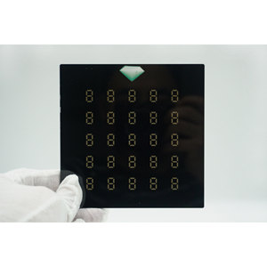 Cubierta de vidrio negra para pantalla frontal plana, invisible hasta que se ilumina, para uso solar, médico e instrumental - Product Image 1