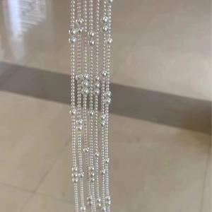 Collier en perles naturelles fantaisie de grand diamètre 7-12 mm plaqué or 18 carats avec un design tissé de perles laser - Product Image 4