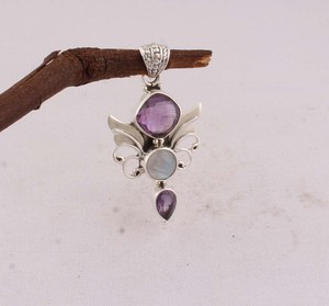 Colgante de Amatista Natural y Piedra Lunar Arcoíris, Joyería de Plata de Ley 925, Venta al por Mayor, Hecho a Mano, Gema de Amatista y Piedra Lunar Blanca - Product Image 6