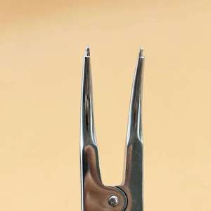Pince séparatrice orthodontique professionnelle en acier, manuelle |   Instrument chirurgical de classe II certifié CE par Grip Surgical - Product Image 5