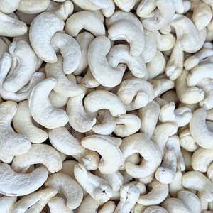 Nueces de Anacardo Crudas al Por Mayor al Mejor Precio, Nueces de Anacardo W320 Premium de Vietnam, Exportadas a Asia, la UE y Oriente Medio - Product Image 1