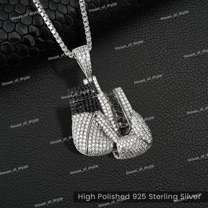 Pendentif Gants de Boxe avec Diamant Moissanite Noir et Blanc, Fabriqué en Argent 925, Bijou de Luxe Hip Hop Iced Out - Product Image 3
