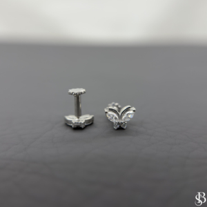 Boucles d'oreilles papillon en moissanite, bijoux minimalistes à taille marquise, clous d'oreilles papillon délicats - Product Image 4