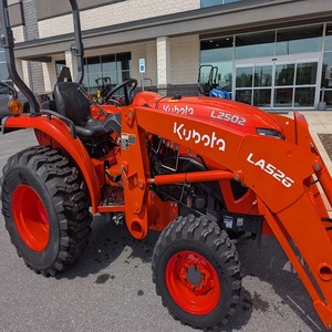 รถแทรกเตอร์ขนาดเล็ก Kubota L2502 4WD ที่เชื่อถือได้ พร้อมระบบขับเคลื่อน HST สามระดับ กำลังเครื่องยนต์ดีเซล 24.8 แรงม้า - Product Image 1