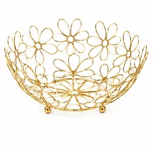 Panier à fruits en fil métallique le plus vendu, en forme de pétale de fleur doré, avec pieds sphériques, pour la décoration de table de cuisine - Product Image 1