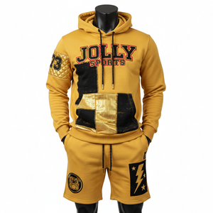 Conjunto de Sudadera con Capucha y Pantalones Cortos para Hombre, 320 GSM, Algodón y Poliéster, Color Amarillo Mostaza, Ropa Deportiva Urbana, Estilo Panelado con Logotipo - Product Image 1