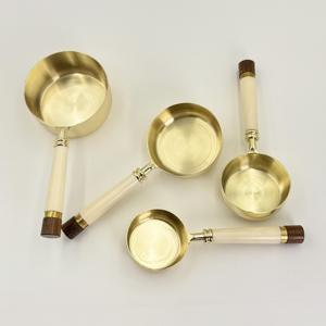 Juego de Tazas y Cucharas Medidoras de Acero Inoxidable con Mango de Resina, Resistentes al Calor, Ecológicas, 4 Piezas, Regalos para Cocina y Repostería - Product Image 3