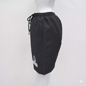 Short en satin noir personnalisé de qualité supérieure pour hommes, avec logo brodé, coupe-vent et imperméable - Product Image 4