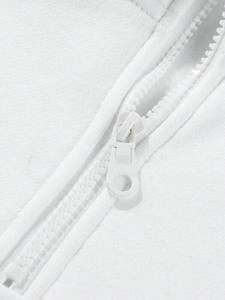 Conjunto deportivo de dos piezas para hombre, con sudadera de cuello alto con cremallera, paneles laterales blancos y verdes, y pantalones de chándal. - Product Image 3