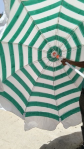 Parasol de jardin au design arrondi unique, imprimé au bloc, style bohème indien, parasol de plage, protection solaire pour patios, fabriqué à la main en tissu de coton épais - Product Image 2