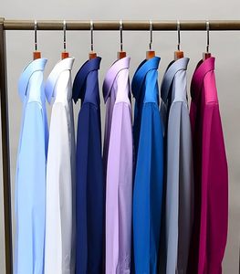 Chemise classique en satin pour homme Coupe classique |   Chemise de cérémonie à manches longues avec tissu luxueux au toucher doux - Product Image 3