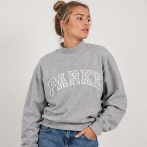 Sweat-shirt universitaire personnalisé à col montant et motif pois avec lettres pour femme, coupe oversize, col rond, décontracté - Product Image 1