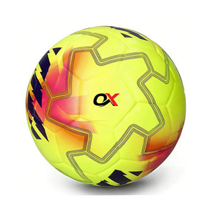 ลูกฟุตบอลมาตรฐานอย่างเป็นทางการคุณภาพสูงจาก Oxva Industries ขนาด 5 ผลิตจากหนัง PU เป็นมิตรกับสิ่งแวดล้อม น้ำหนักเบา ติดตัวเรือนด้วยความร้อน เหมาะสำหรับการแข่งขัน - Product Image 1