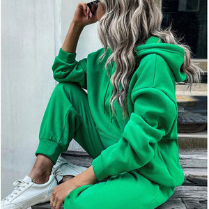 ชุดวอร์มมีฮู้ดสีเขียวสำหรับผู้หญิง ทรงหลวม สีพื้น เสื้อสเวตเชิ้ตและกางเกงขายาว มีกระเป๋าข้าง เหมาะสำหรับใส่ในฤดูใบไม้ร่วง - Product Image 5