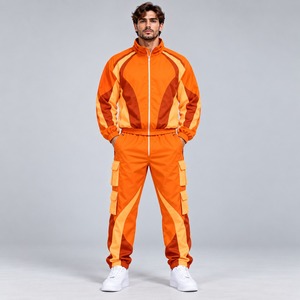 Survêtement moderne pour homme en nylon, à capuche, léger, respirant, écologique, séchage rapide, matière qui permet des mouvements faciles pour la course à pied - Product Image 1
