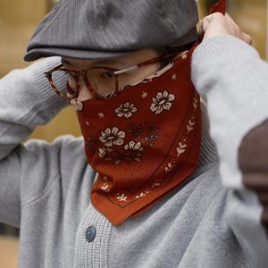 Fabricant de bandanas, bandana personnalisé 100% coton, côtés de 23 pouces, ourlets fins, bandanas carrés personnalisés 100% coton, design personnalisé - Product Image 3