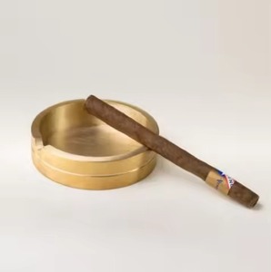 Classic Metal <b>Ashtray</b> Round Cigarette <b>Ashtray</b> Windproof Outdoor Indoor Smoking Ash Holder Home Office Use - Product Image 1