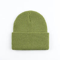 Bonnet unisexe en tricot avec broderie 3D, style streetwear, doux, respirant, léger, personnalisable, ajustement confortable, pour un usage quotidien décontracté.
