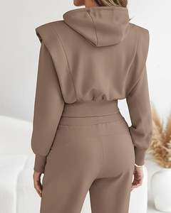 ชุดเซ็ต 2 ชิ้นสำหรับผู้หญิง เสื้อครอปแขนยาวมีฮู้ด ผ้าฝ้าย 100% ODM โลโก้ด้านหน้า เสื้อฮู้ดฤดูหนาว - Product Image 5