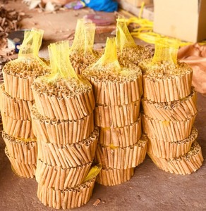 Best Price Vietnam Cassia <b>Cinnamon</b> Dried Spice Raw Material Factory Direct Supply For Bulk Export Processing Use - Product Image 2