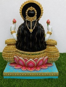 Sculpture artisanale en marbre de la déesse Ganga Devi, Murti sculpté, blanc, rouge, or, décoration pour temple et maison - Product Image 4