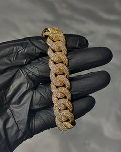 Bracelet cubain hip-hop en argent 925 plaqué or jaune, serti de moissanite incolore taille ronde, style bling-bling pour rappeurs - Product Image 1