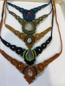Collares de Macramé Hechos a Mano con Colgantes de Piedras Preciosas Naturales, Estilo Boho, Lote de Joyería al por Mayor - Product Image 1