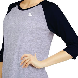 T-shirt à manches longues gris et noir pour femme avec logo, col rond, décontracté, uni, en coton biologique écologique tricoté - Product Image 1