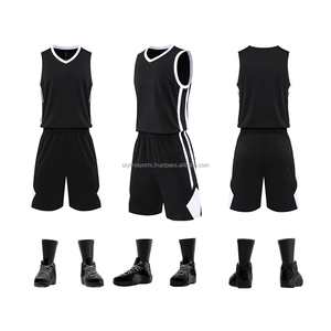 Vêtements de basket-ball personnalisés pour jeunes, imprimés en maille réversible, kits d'uniformes de basket-ball à sublimation vierge - Product Image 4