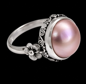 Bague Fleur en Perle d'Eau Douce Naturelle, Argent Sterling 925, Bijou Élégant Fait Main, Cadeau pour Elle - Product Image 1