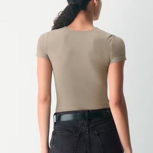 Camiseta de Diseño Recortado y Corte Ajustado, Mezcla de Algodón Elástico, Cómoda para Uso Diario / Top Moderno y Elegante para Pedidos al por Mayor, Color Sólido - Product Image 6