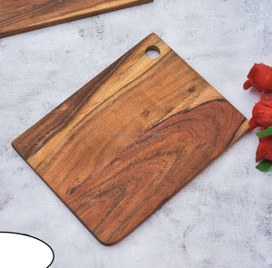 Planche à découper classique en bois de cerisier, faite à la main, durable, plateau de service rustique pour le pain, le fromage et les légumes - Product Image 6