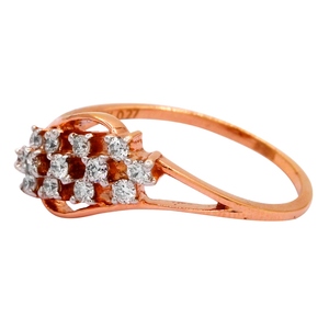 แหวนครบรอบสำหรับผู้หญิง ดีไซน์คลาสสิก ประดับเพชรคุณภาพสูงจาก Djewels ผลิตด้วยวิธี Lab Grown ตัวเรือนทองคำแท้ 14K ทรง Prong Set แบบ Brilliant Cut รับรองโดย IGI INGEMCO - Product Image 2