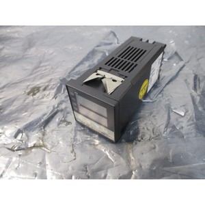 Controlador de Temperatura RKC REX-C100 C100FK02-8*AB - Equipos y Piezas de Semiconductores de Confianza de Marca Global - Product Image 1