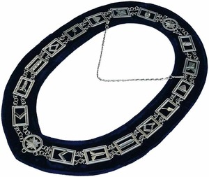 Collar de 12 eslabones de metal plateado para Maestro Masón de Logia Azul, Regalia Masónica. Material: Metal y tela de terciopelo. - Product Image 5