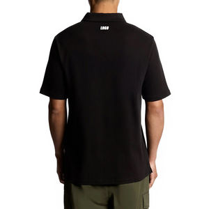 Polo de algodón premium con cremallera, color negro azabache, para hombre, transpirable, de punto relajado, informal, con logotipo personalizado y etiqueta privada. - Product Image 2