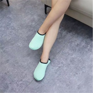 รองเท้าสีน้ำทะเลนุ่มสำหรับทั้งครอบครัวรองเท้านึ่งสำหรับการว่ายน้ำชายหาดและหุบเขาราคาถูกในเกาหลี - Product Image 1