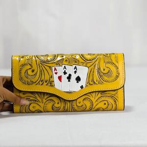 Cartera Larga de Cuero Genuino Hecha a Mano para Mujer, con Patrón de Letras, Cierre Abierto, Estilo Vintage, Color Amarillo, Uso Diario, Portátil, Grande - Product Image 1