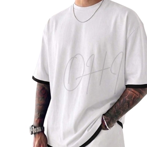 เสื้อยืดคอกลมโอเวอร์ไซส์สีขาวสำหรับผู้ชาย แต่งขอบสีดำตัดกัน ผ้าฝ้าย 100% แบบลำลอง พิมพ์ลายดิจิทัล - Product Image 1