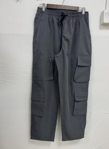 Hardihood International Pantalon cargo capri gris foncé pour homme, taille élastique, fermeture à cordon, plusieurs poches, style décontracté - Product Image 6