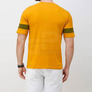 Conjunto de pantalones cortos de verano para hombre, ligeros, transpirables, cómodos, ajuste flexible, perfectos para gimnasio, correr o uso casual. - Product Image 5