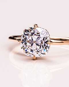 Anillo de compromiso de oro macizo de 14K con diamante de laboratorio de corte cojín y halo oculto, modelo 2026 para uso diario, anillo solitario con engaste de 4 garras para mujer - Product Image 5