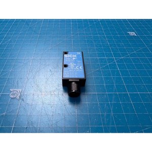 Récepteur laser photoélectrique SICK WE9L-P430 d'occasion – Pièces détachées d'équipement semi-conducteur ancien - Product Image 1