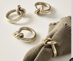Stylish <b>Round</b> Metal Napkin Ring Holder For <b>Cloth</b> Napkins Elegant Dining <b>Table</b> Decoration For Hotels Restaurants - Product Image 1